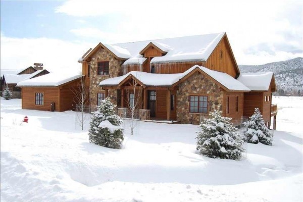 [Image: Spacious Beautiful Aspen Area Ski Home]