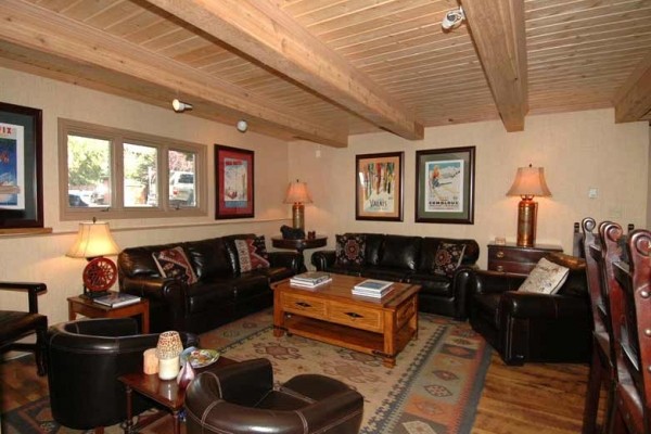 [Image: 'the Aspen Alpine Cottage'-Simply the Best 3 Bedroom in Town.]