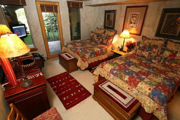 [Image: Beautiful 3 Bedroom Condo in the Heart of Beaver Creek]