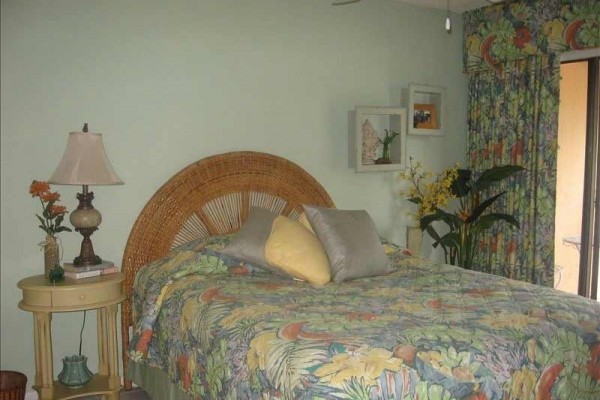 [Image: Oceanside Vacation Townhome - Sleeps 8-10]