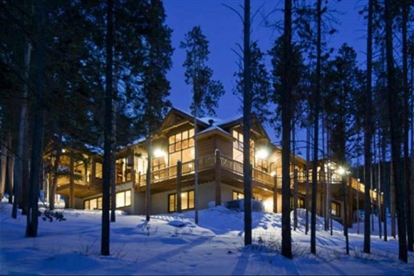 [Image: Luxury Home with Fantastic Views in Breckenridge]