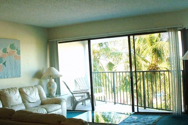 [Image: Ocean Views &amp; Breezy Palms, Secure Dedicated Wifi, Central to Everything]
