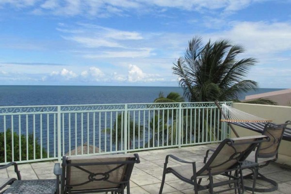[Image: Luxury 3 Story Home with Wonderful Ocean Views, a Piece of Paradise.]
