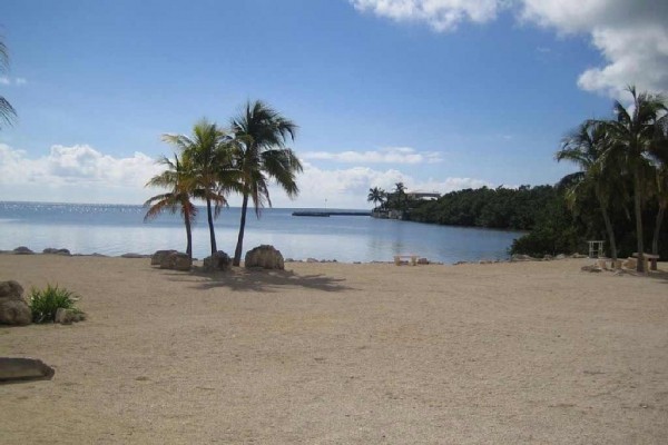 [Image: A Spectacular Getaway in the Keys]