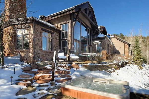 [Image: Beautiful House Great View Special Fall Rate Ski Ski Out]