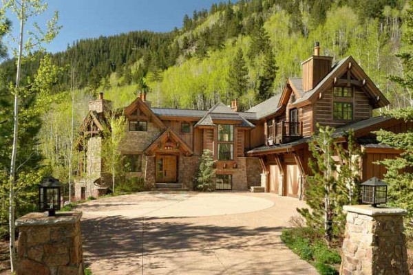 [Image: Luxurious Six Bedroom Lodge in Morningstar]