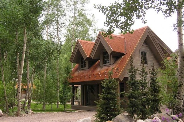 [Image: Across from Rio Grande Trail on Roaring Fork River. Walk to Downtown Aspe]