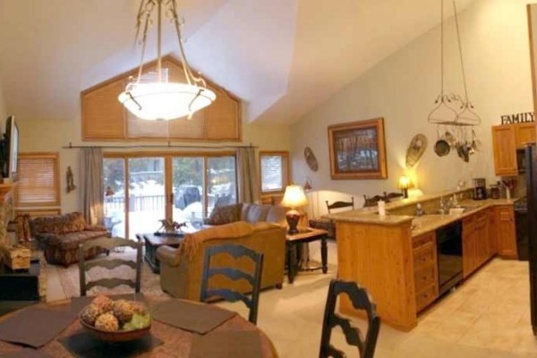 [Image: Mntn. Furnished 3BR/3BA Luxury 150 Yards to Lift, Main Street!]