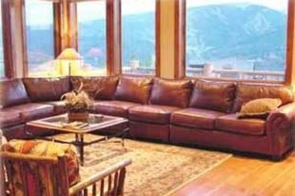 [Image: Fabulous Home-Top of the Rockies-Breathtaking Views-Ski Resort]