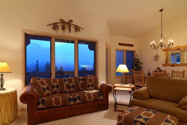 [Image: 3 Level Townhome - Spectacular Views on Baldy Mountain]