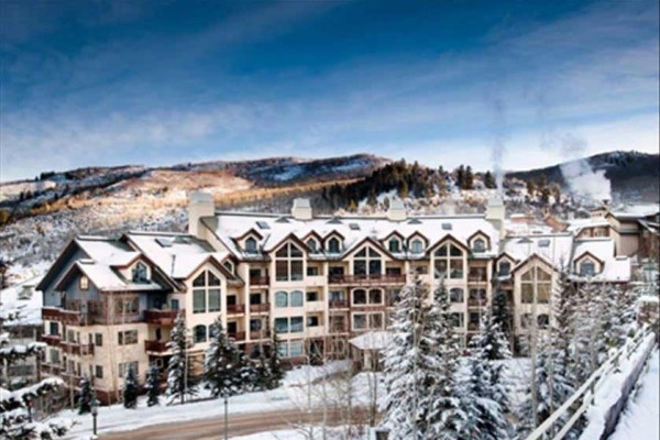 [Image: 4 Bed Penthouse Condo Ski-in/Out Pool &amp; Hot Tub Book by 9/15 Save up to 15%!]